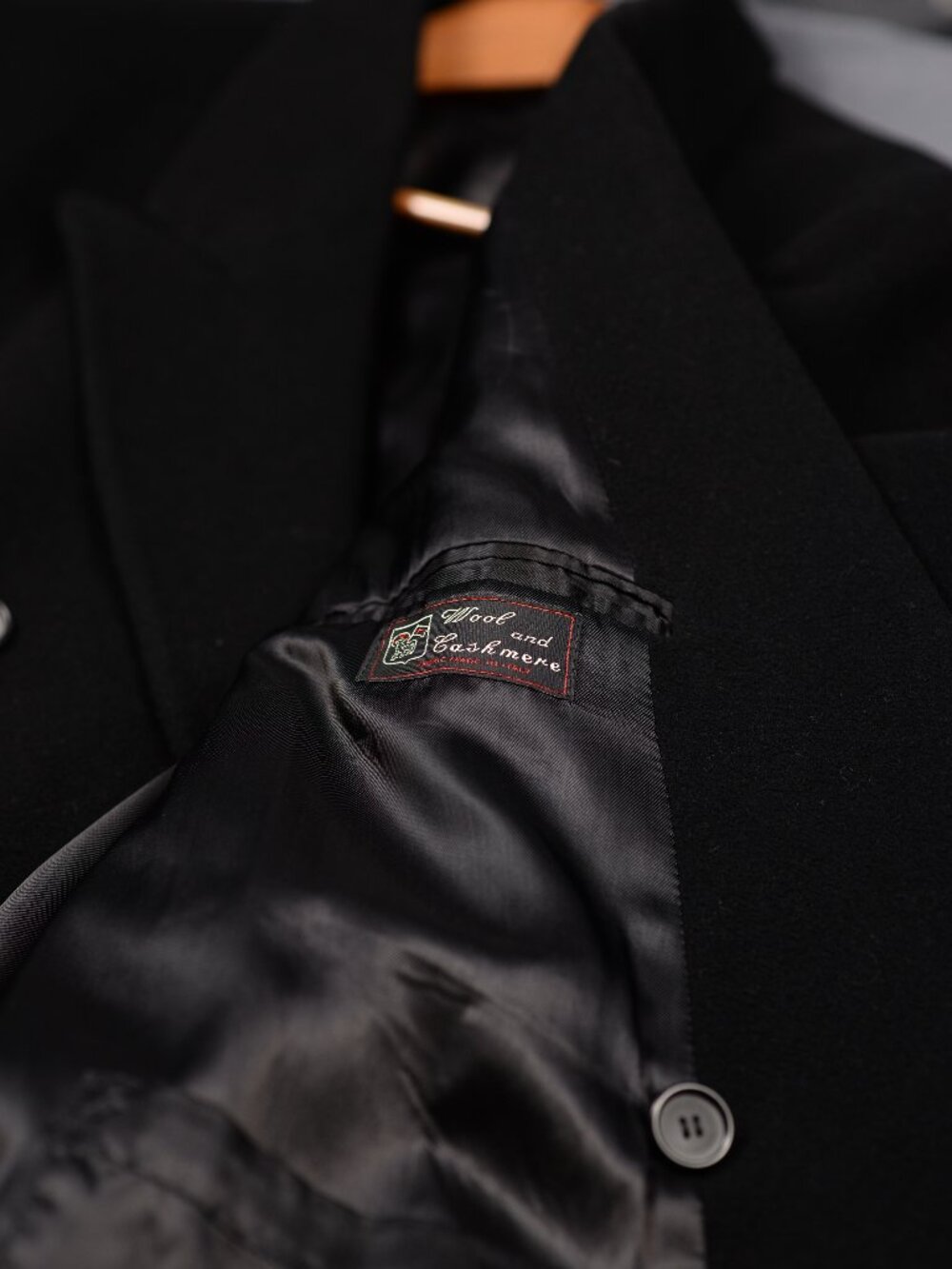Barrington Wool & Cashmere Double-Breasted 3/4-Length Overcoat Black 48R - Picture 3 of 5